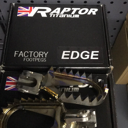 RAPTOR foot peg 012